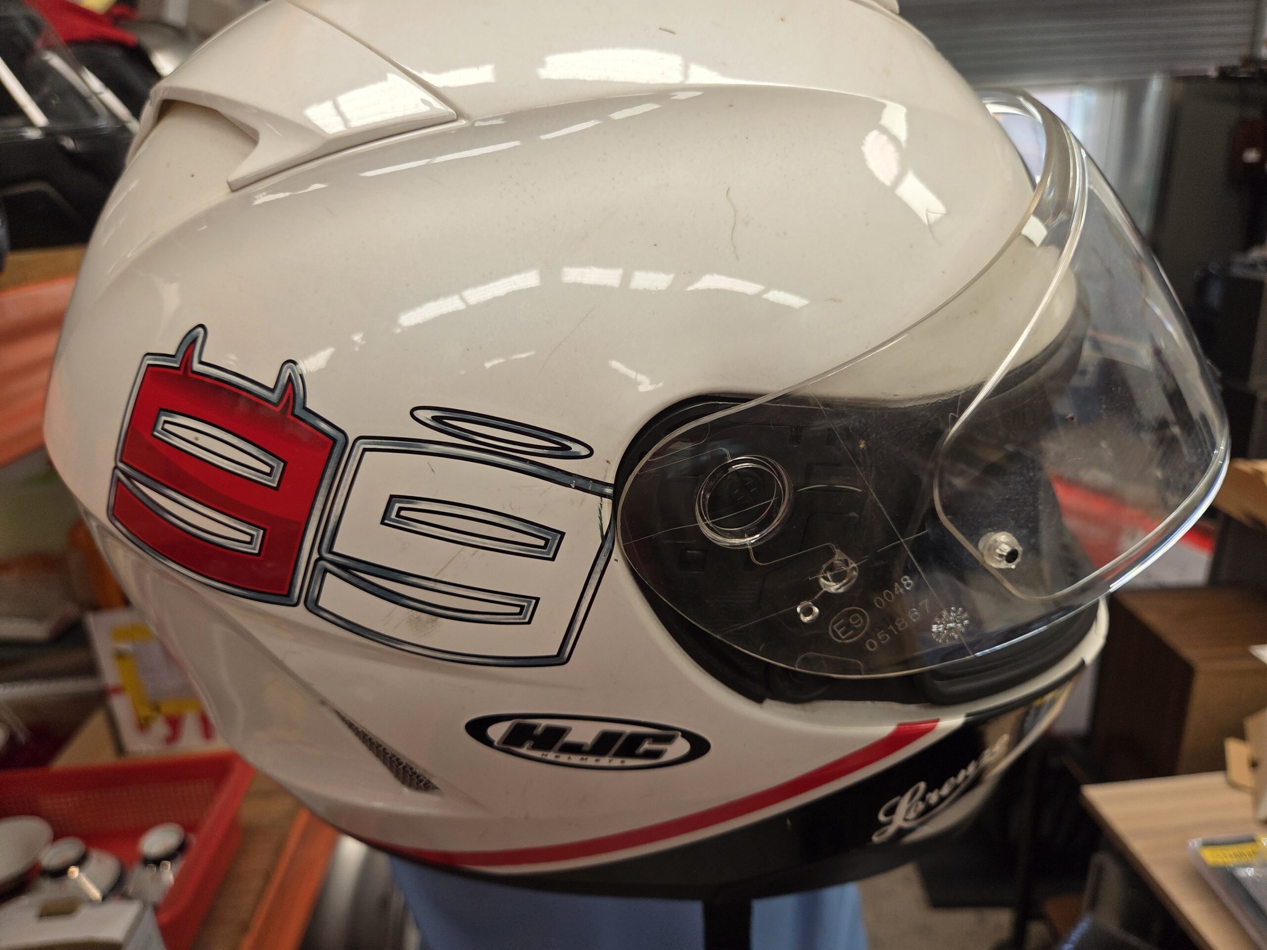 HJC Full-Face Helmet (White) + Clear Visor – Sport/Racing Graphic - Image 3