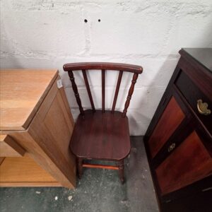 Pine Windsor / spindle-back chair