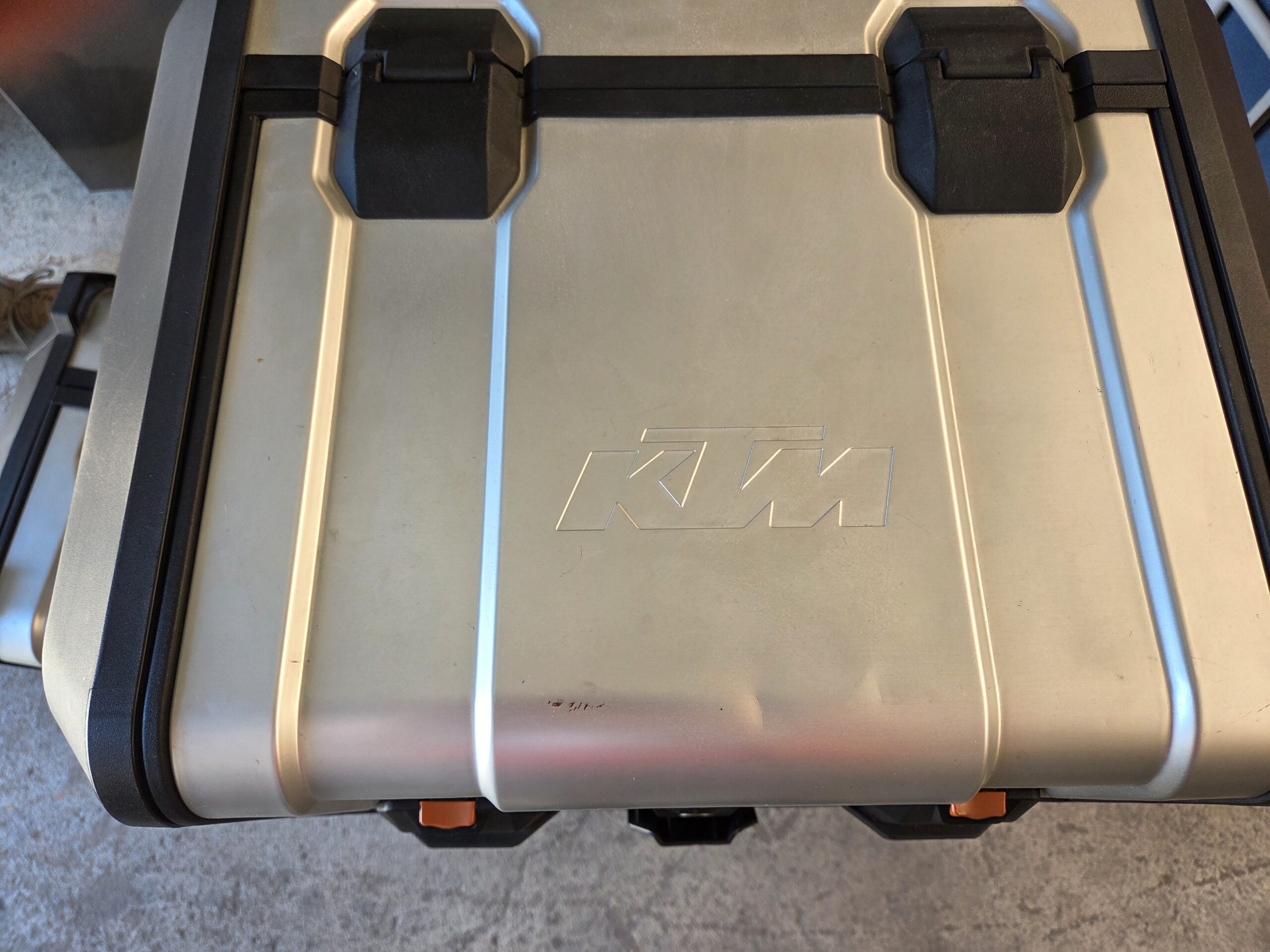 Genuine KTM Aluminium Pannier & Top Box Set (3-Piece Luggage System) - Image 3