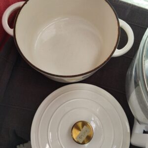 White Enamelled Cast Iron Dutch Oven / Casserole Pot with Lid