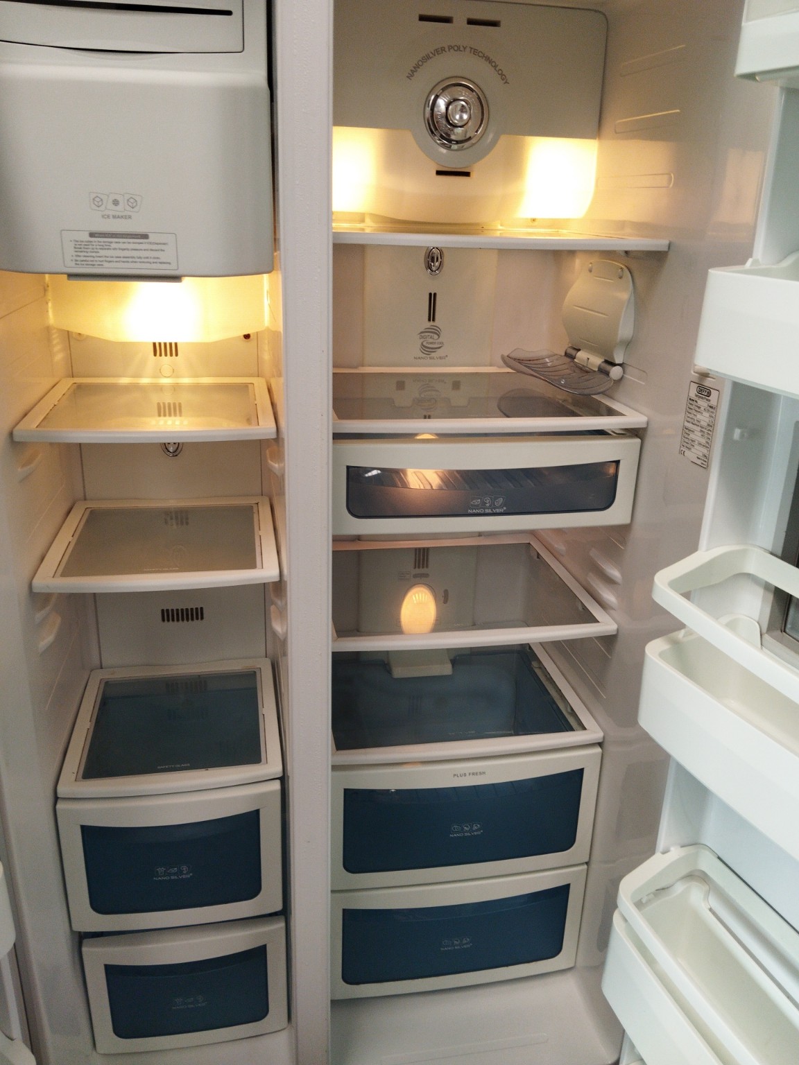 DEFY F600LM 637L SIDE-BY-SIDE FRIDGE FREEZER – DIGITAL DISPLAY, ICE MAKER & WATER DISPENSER - Image 3
