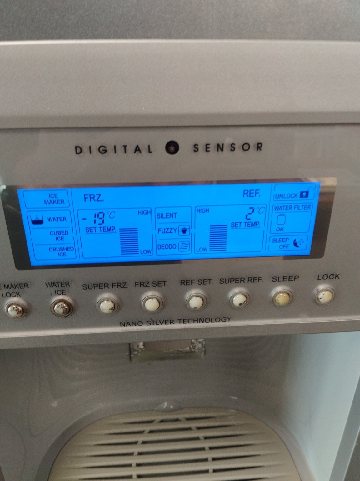 DEFY F600LM 637L SIDE-BY-SIDE FRIDGE FREEZER – DIGITAL DISPLAY, ICE MAKER & WATER DISPENSER - Image 4