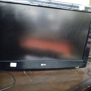 LG 32" LCD Television Model 32LG30R with Remote – Tested & Working