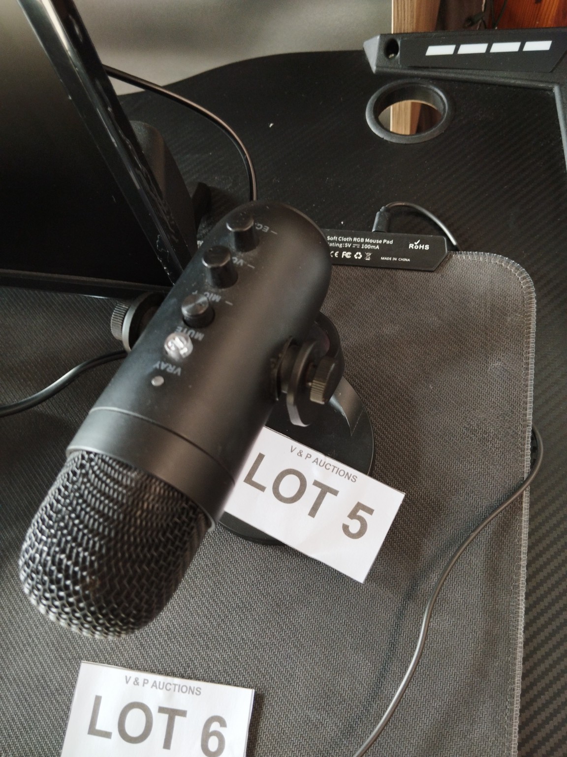 USB RGB DESKTOP CONDENSER MICROPHONE WITH ECHO CONTROLS & ADJUSTABLE STAND