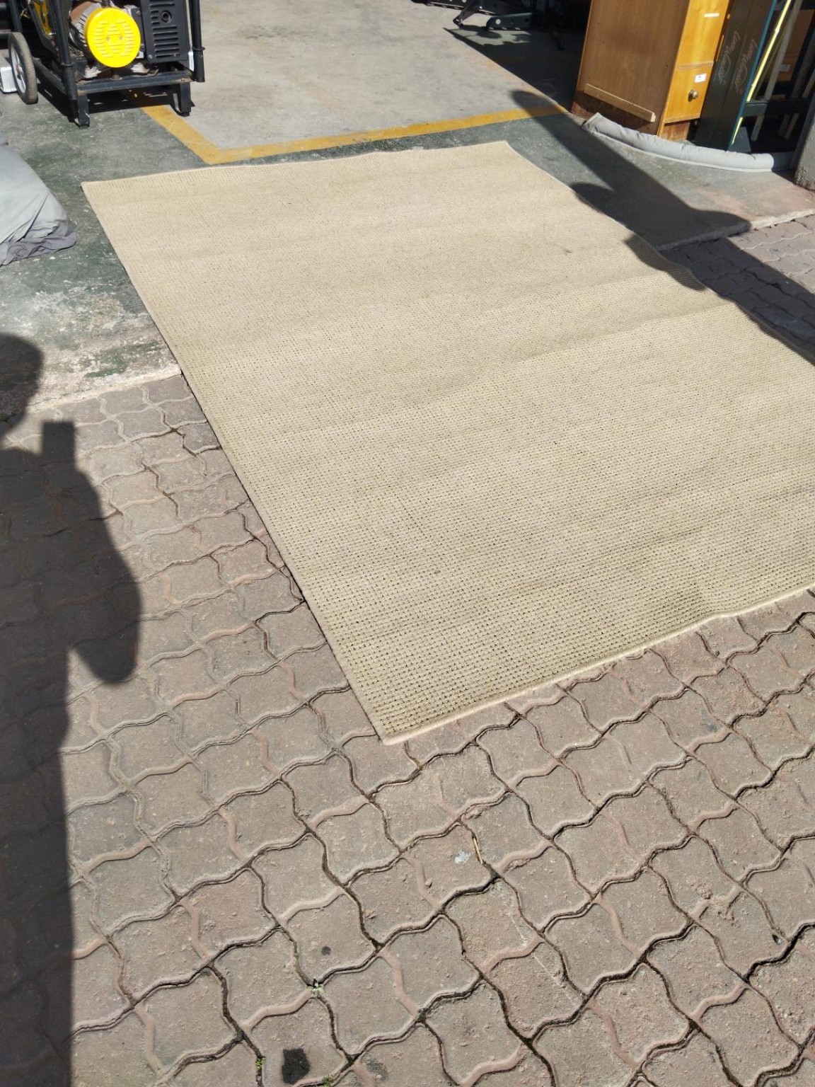 Large Neutral Woven Area Rug / Indoor Carpet – 235 × 162 cm (2 OF 2)